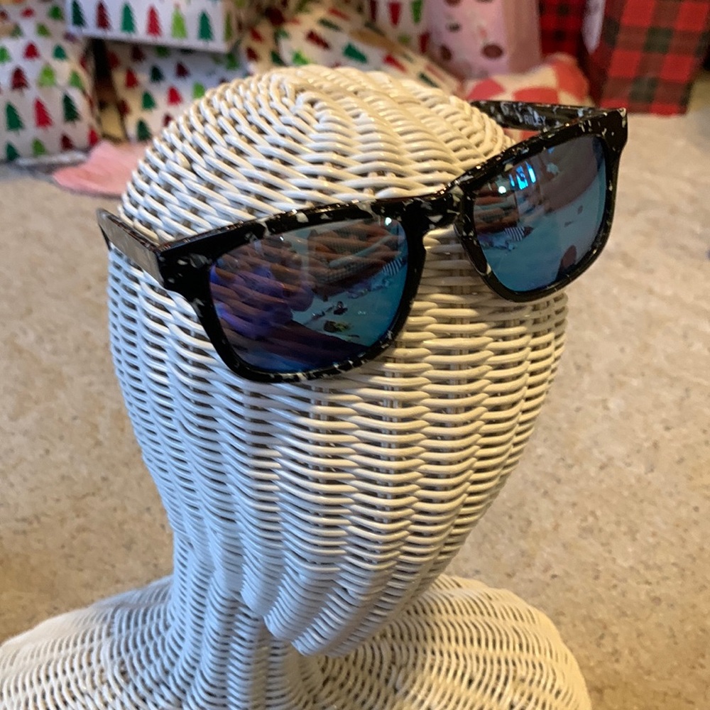 Diff Sunglasses - image 1